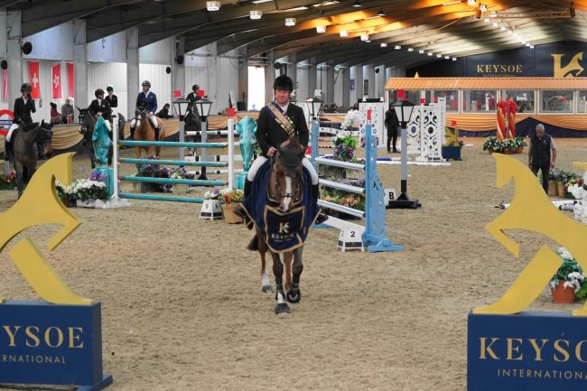 5c40e5cf-6f3f-4deb-8bb2-6cd03e554d7f